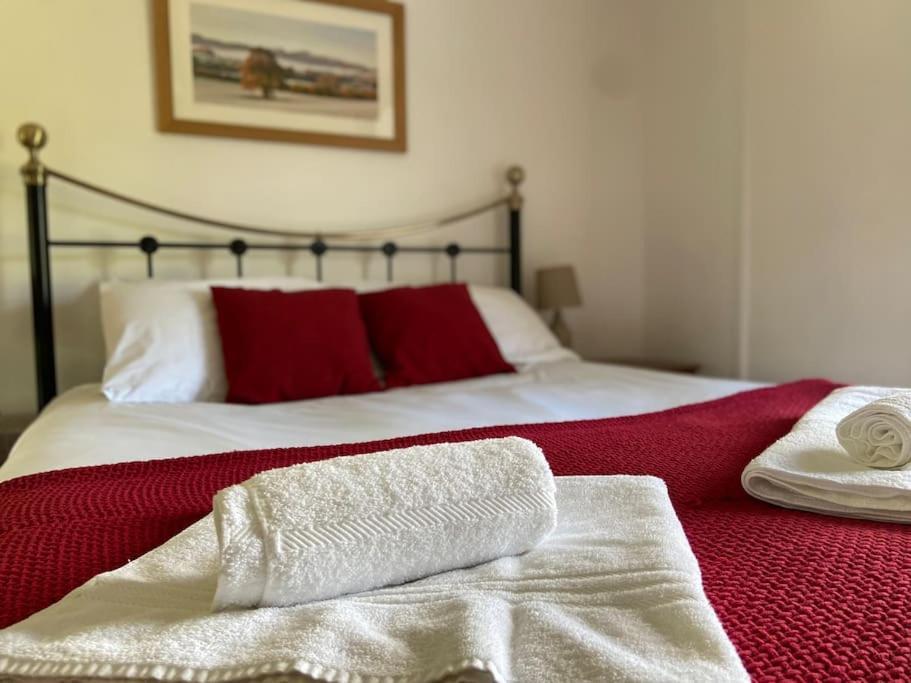Scenic Welsh Cottage In The Brecon Beacons كريكهاوْل المظهر الخارجي الصورة